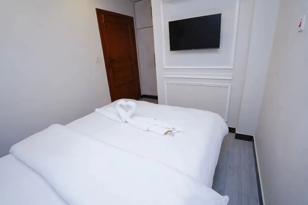 Queen Room
