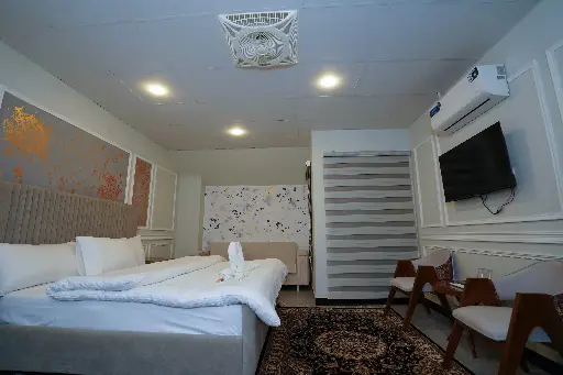 Deluxe King Room